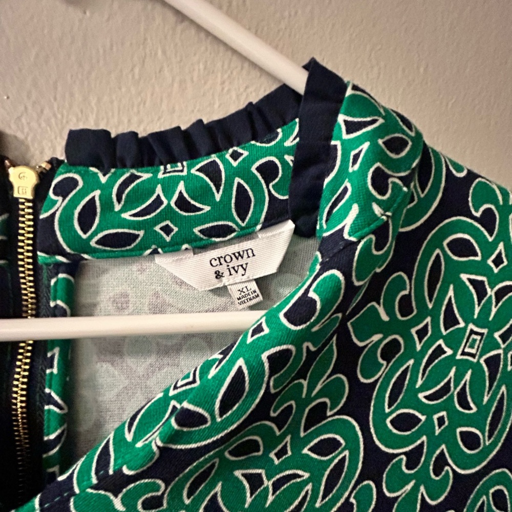 Crown & Ivy Emerald and Navy Geometric dress